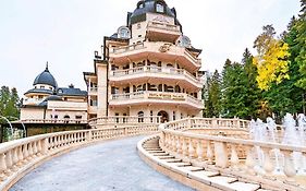 Festa Winter Palace Hotel